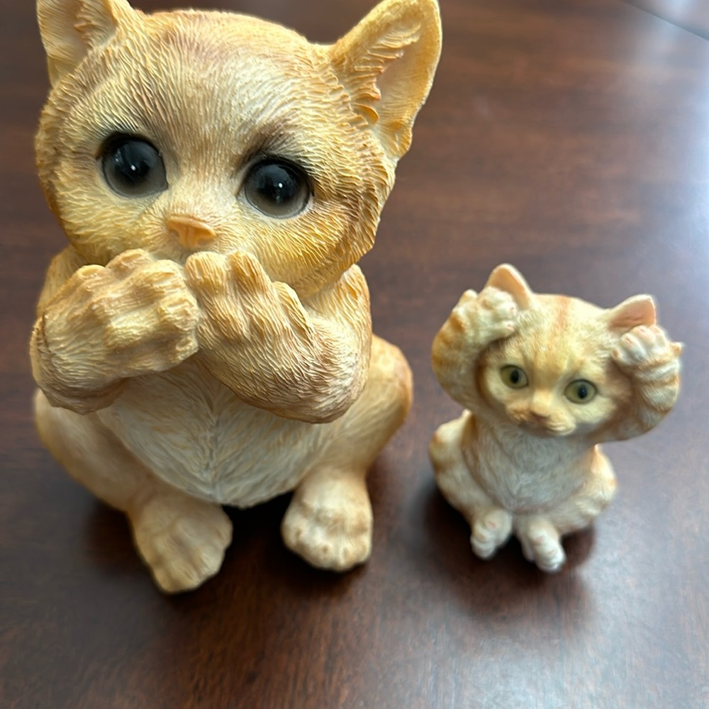 2 Cat Figures ~ Kittens Decor